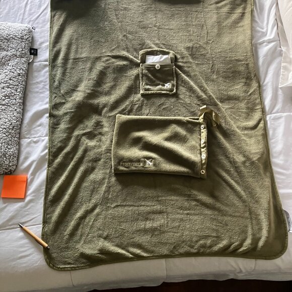 Frommer's Air Travel Set - Inflatable Pillow and Blanket - NWOT - Picture 7 of 9